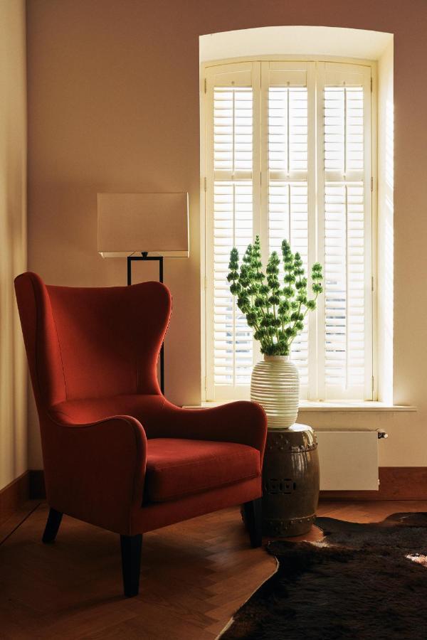 Prinsenhof 흐로닝언 외부 사진 A window seat